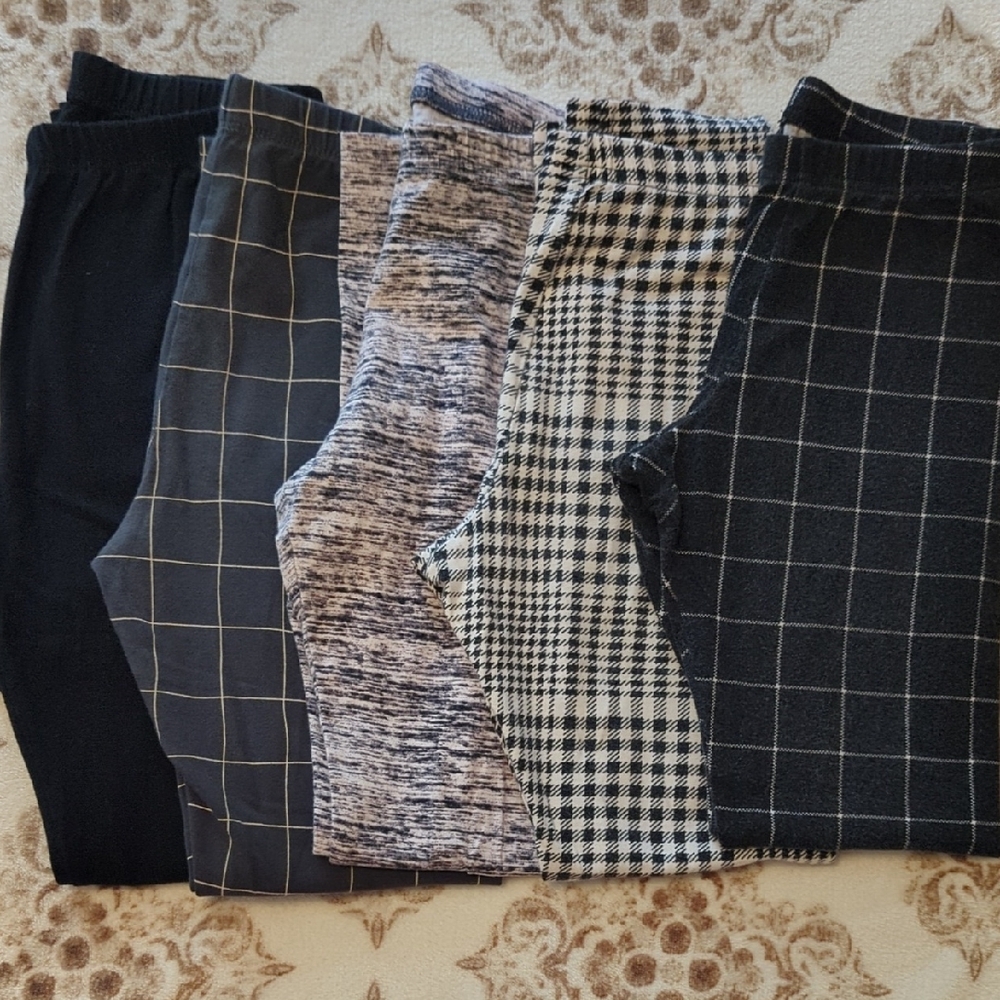5 Kids Leggings - Black, Gray, White.  Great Condition🤍🖤🩶